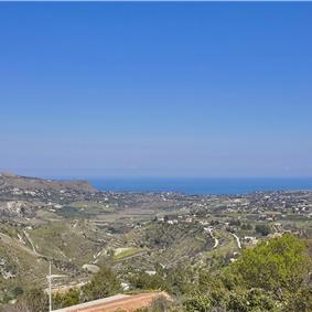 2 bedroom villa with pool, Castellammare del Golfo, sleeps 4